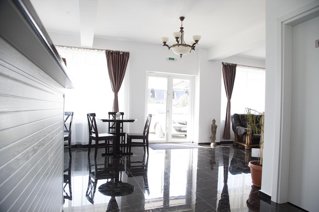 Hotel Nova Residence Popesti-Leordeni Ngoại thất bức ảnh