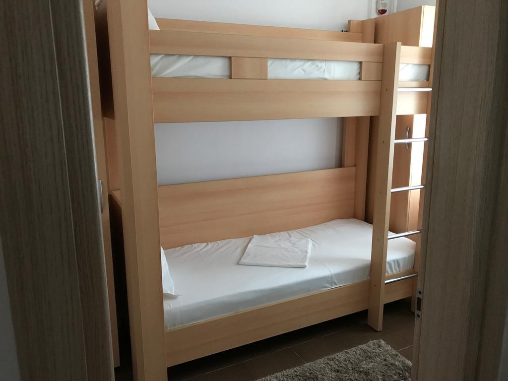 Hotel Nova Residence Popesti-Leordeni Ngoại thất bức ảnh