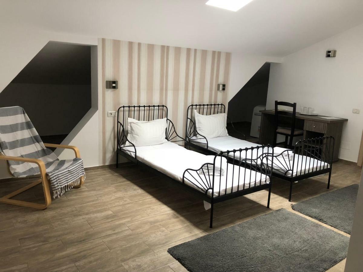 Hotel Nova Residence Popesti-Leordeni Ngoại thất bức ảnh