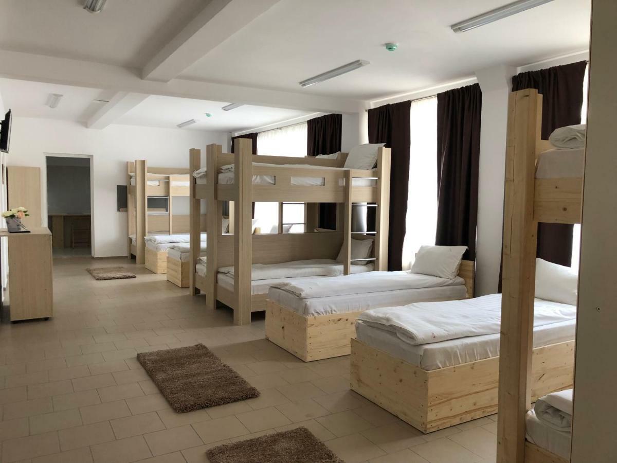 Hotel Nova Residence Popesti-Leordeni Ngoại thất bức ảnh