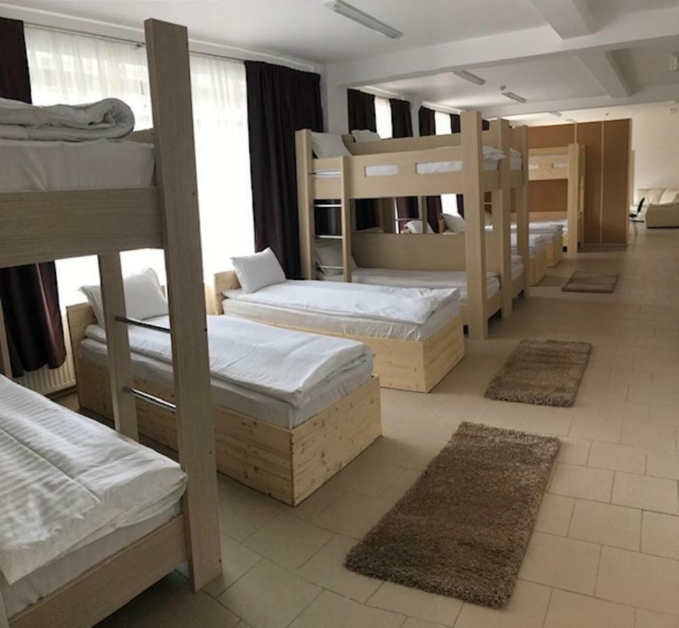 Hotel Nova Residence Popesti-Leordeni Ngoại thất bức ảnh