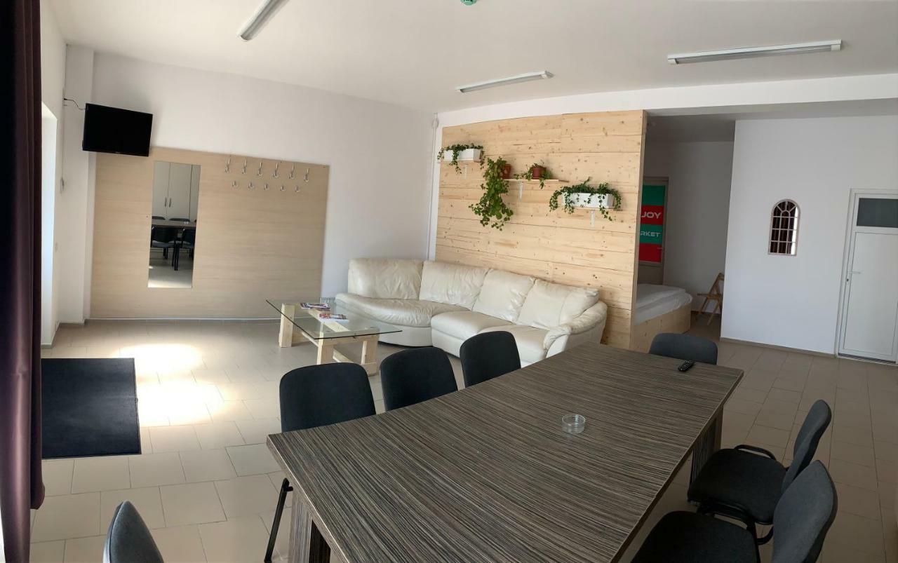 Hotel Nova Residence Popesti-Leordeni Ngoại thất bức ảnh