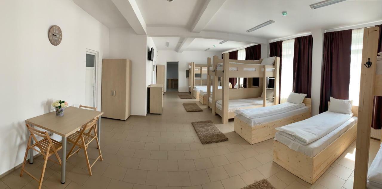 Hotel Nova Residence Popesti-Leordeni Ngoại thất bức ảnh