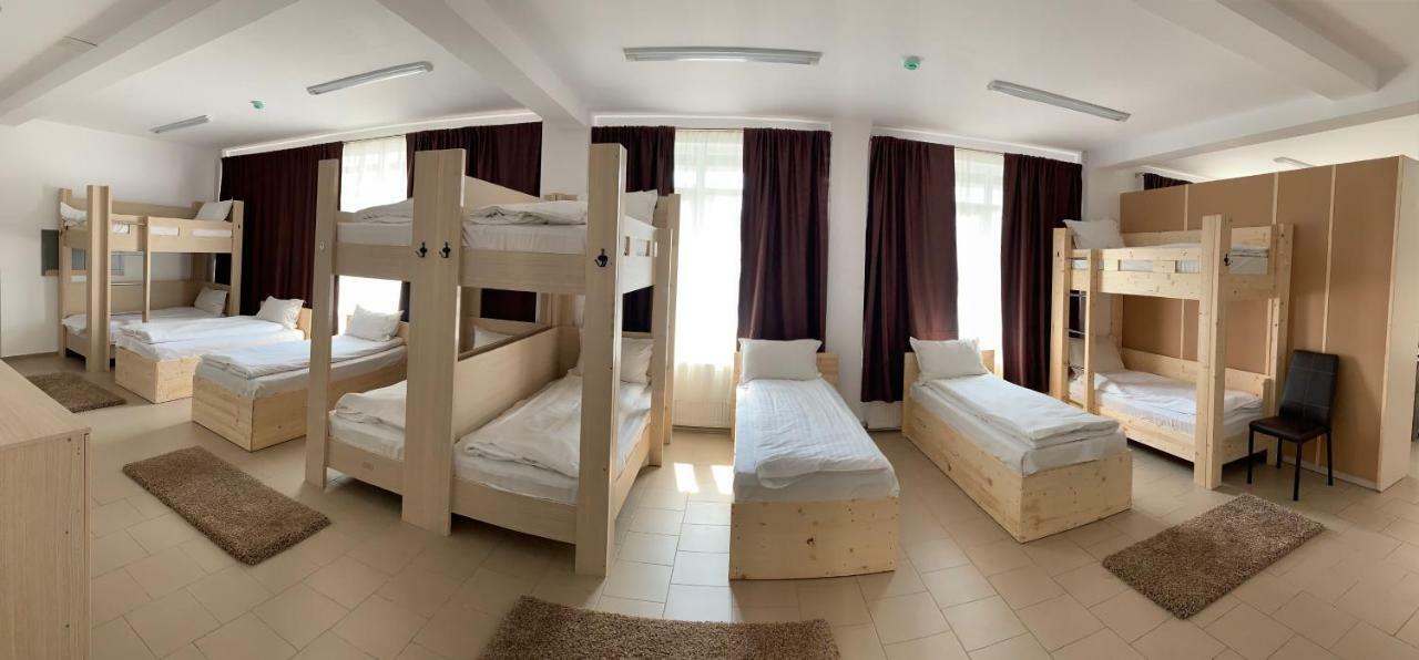 Hotel Nova Residence Popesti-Leordeni Ngoại thất bức ảnh